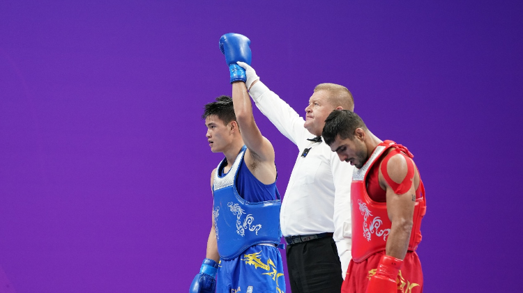 我们一直相, 练服 我们一直相, 练服