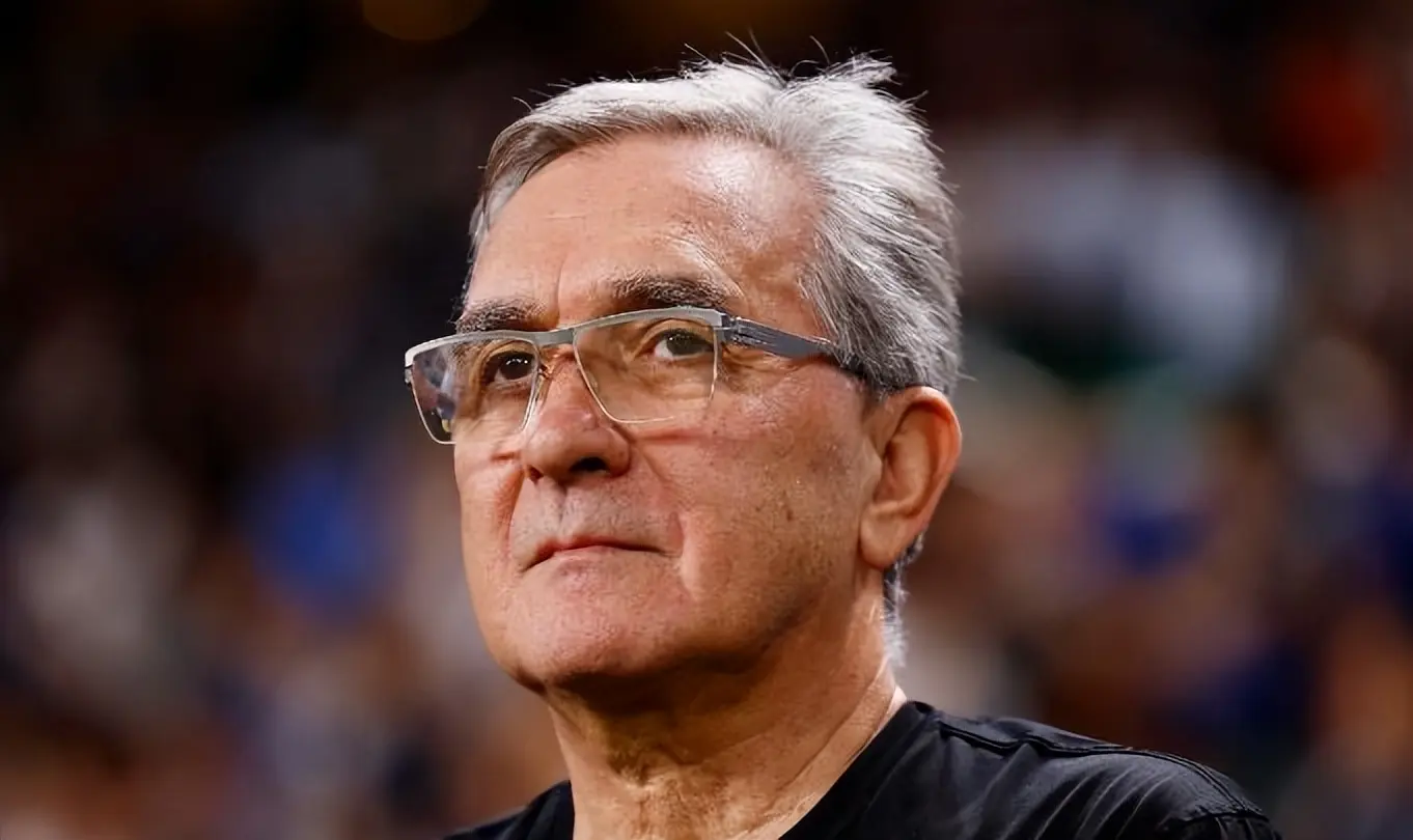 综上所述王, 摩执教多年, 栋本赛季结